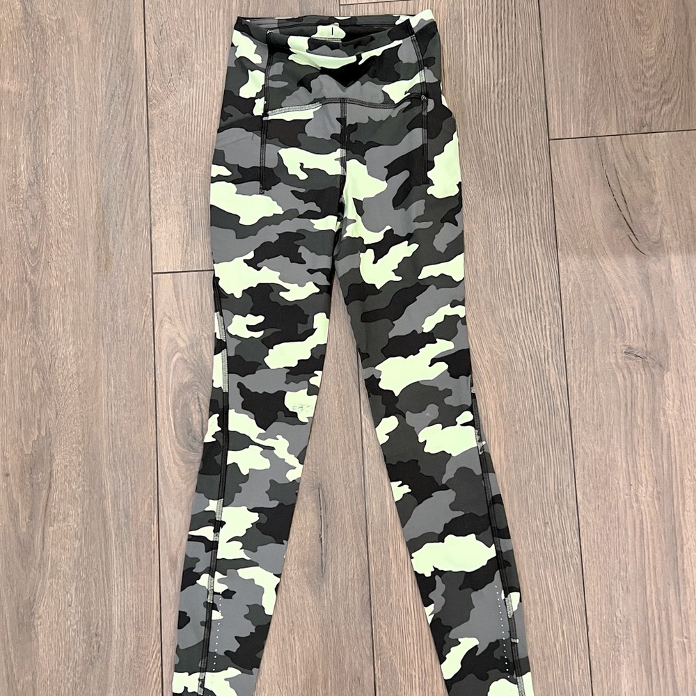 Authentic Lululemon Camo Leggings with Pockets